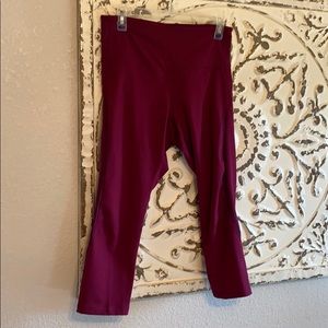 Old Navy Athletic Crop Pant
